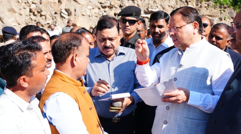 मुख्यमंत्री पुष्कर सिंह धामी ने आपदा प्रभावितों के बीच मनाई दीपावली