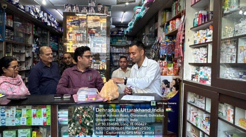 बच्चों के लिए हानिकारक कफ सिरप पर धामी सरकार की सख्ती, कई मेडिकल स्टोरों से पेडियाट्रिक सिरप बरामद, अस्पतालों में निरीक्षण अभियान।