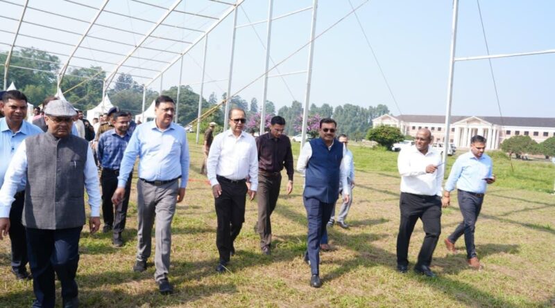 FRI देहरादून में मुख्य सचिव आनन्द बर्द्धन ने 9 नवम्बर के मुख्य समारोह की व्यवस्थाओं का निरीक्षण किया।