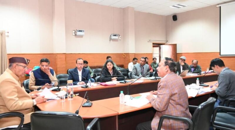 ग्रामीण क्षेत्रों में योजनाओं के प्रसार के लिए कार्यशालाएँ कराने के निर्देश गणेश जोशी ने दिए।