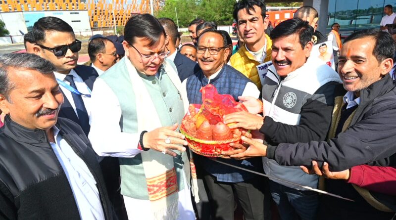 गन्ना समर्थन मूल्य में बढ़ोतरी से खुश किसानों ने सीएम धामी के प्रति आभार जताया।