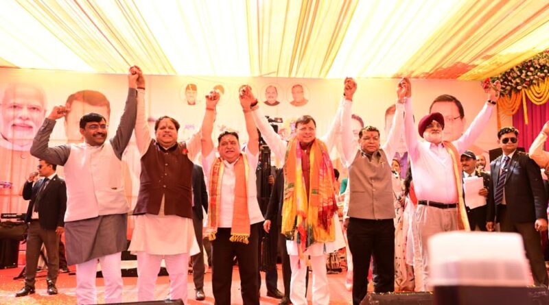 काशीपुर रंगोत्सव होली मिलन समारोह में शामिल हुए मुख्यमंत्री पुष्कर सिंह धामी।