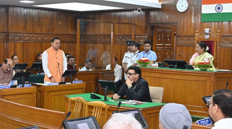 मुख्यमंत्री पुष्कर सिंह धामी बोले, महिला सशक्तिकरण के प्रयासों पर न हो किसी भी प्रकार की राजनीति