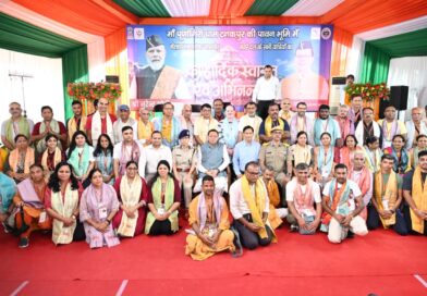 टनकपुर से कैलाश मानसरोवर यात्रा के प्रथम दल को मुख्यमंत्री पुष्कर सिंह धामी ने हरी झंडी दिखाकर किया रवाना