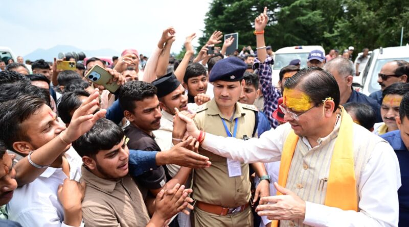 मुख्यमंत्री पुष्कर सिंह धामी ने हरेला पर्व पर किया राज्य स्तरीय पौधारोपण कार्यक्रम का शुभारंभ