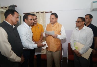 मुख्यमंत्री पुष्कर सिंह धामी से विभिन्न कर्मचारी संगठनों के प्रतिनिधिमंडलों ने की भेंट,