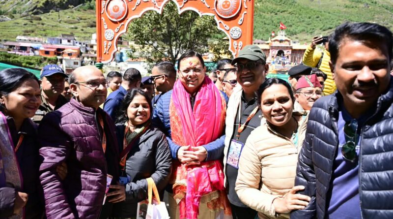 श्री बदरीनाथ धाम में मुख्यमंत्री ने की पूजा-अर्चना, मास्टर प्लान के कार्यों का लिया जायजा