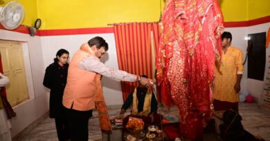 मुख्य सचिव आनंद बर्धन ने गंगोत्री धाम में की पूजा-अर्चना, व्यवस्थाओं का लिया जायजा