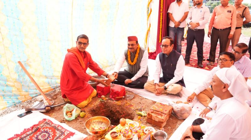 मुख्य सचिव ने किया आईआईएम काशीपुर के देहरादून कैंपस का भूमिपूजन
