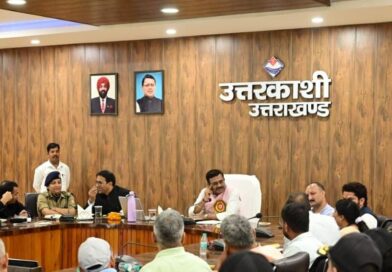 मुख्य सचिव ने कलेक्ट्रेट सभागार में की जिलास्तरीय समीक्षा बैठक, ‘योजना दीदी’ ई-पुस्तक का किया विमोचन