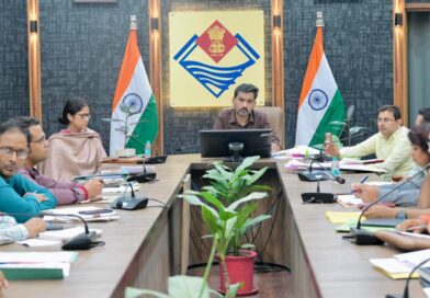 दैवीय आपदा से क्षतिग्रस्त परिसंपत्तियों के पुनर्निर्माण में तेजी लाएं, गुणवत्ता से न हो समझौता – डीएम डॉ. आशीष चौहान