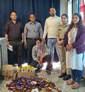 देहरादून के नकरौंदा स्थित होटल/होमस्टे में आबकारी विभाग की छापेमारी, शराब की बड़ी खेप बरामद